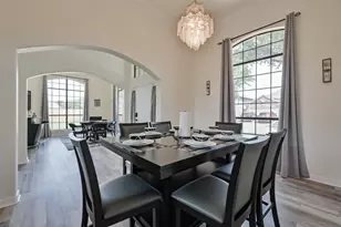 2735 Water Oak Dr, Grand Prairie, TX 75052 - Photo 3