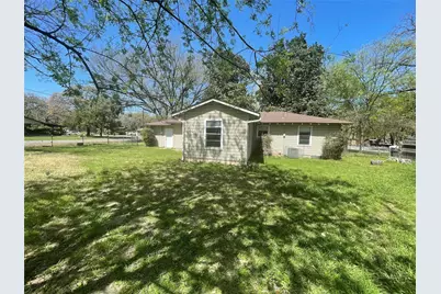 1100 Poe Street, Azle, TX 76020 - Photo 5