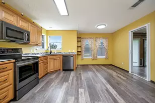 509 Birch St, Crowley, TX 76036 - Photo 13