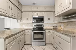 608 S Colorado St, Whitney, TX 76692 - Photo 17