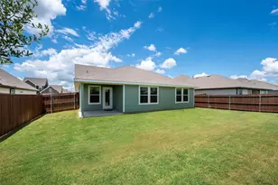 2315 Hydrangea Dr, Pilot Point, TX 76258 - Photo 33