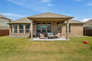 3451 Hidden Holw Dr, Grand Prairie, TX 76065 - Photo 35