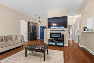 403 Creek Point Ln, Arlington, TX 76002 - Photo 5