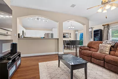 403 Creek Point Lane, Arlington, TX 76002 - Photo 7