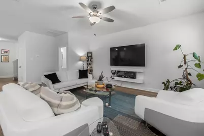 6834 Neals Way, Arlington, TX 76001 - Photo 19