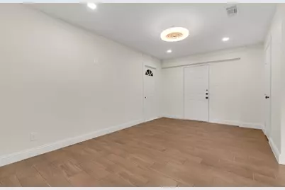13333 Challaburton Drive, Farmers Branch, TX 75234 - Photo 3