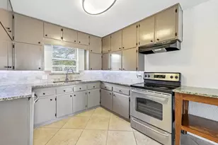 917 Dewitt Cir, Dallas, TX 75224 - Photo 13