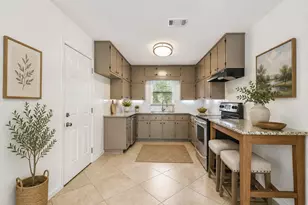 917 Dewitt Cir, Dallas, TX 75224 - Photo 11