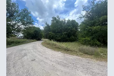 5506 Mercedes Circle, Granbury, TX 76048 - Photo 5
