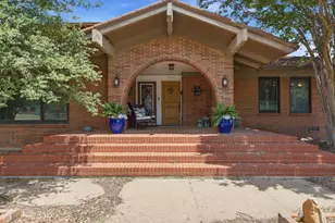 904 W Belknap St, Jacksboro, TX 76458 - Photo 3