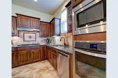 4421 Holburn Drive, McKinney, TX 75070 - Photo 3