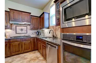 4421 Holburn Dr, McKinney, TX 75070 - Photo 3