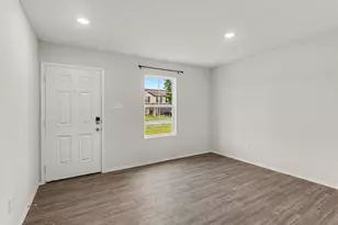 123 Cooper Dr, Cleburne, TX 76031 - Photo 3