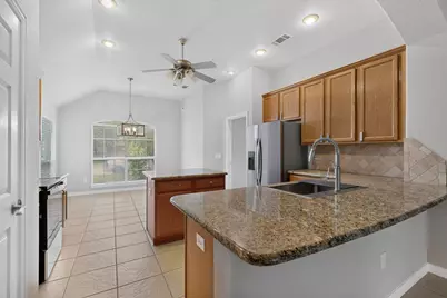9704 Grandview Drive, Denton, TX 76207 - Photo 9