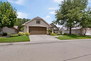9704 Grandview Dr, Denton, TX 76207 - Photo 3