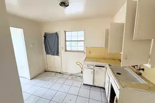 346 Marshall Smith Dr, Del Rio, TX 78840 - Photo 9