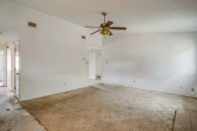 5745 Springtide Drive, Fort Worth, TX 76135 - Photo 5