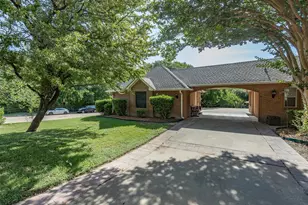 201 Coach House Cir, Fort Worth, TX 76108 - Photo 35