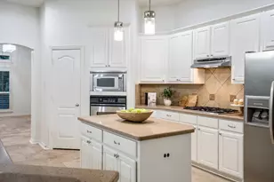 804 Sword Bridge Dr, Lewisville, TX 75056 - Photo 7