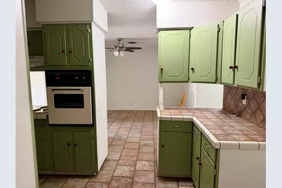 2411 Woodlawn Drive, Ennis, TX 75119 - Photo 7