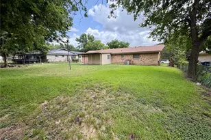 2411 Woodlawn Dr, Ennis, TX 75119 - Photo 19