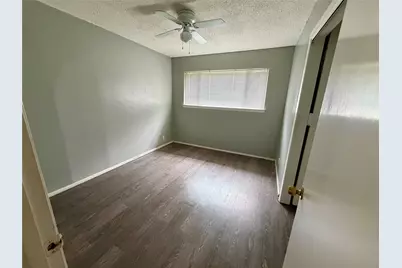 2411 Woodlawn Drive, Ennis, TX 75119 - Photo 11