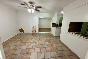 2411 Woodlawn Dr, Ennis, TX 75119 - Photo 9