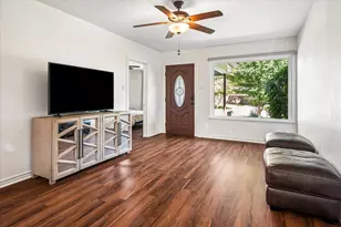 10353 Newcombe Dr, Dallas, TX 75228 - Photo 5