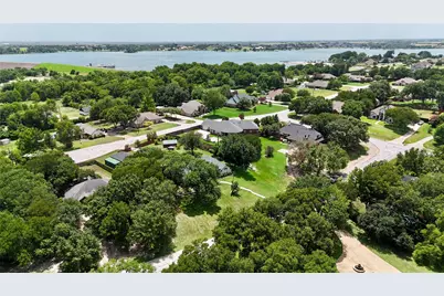 110 Pecan Valley Lane, Waxahachie, TX 75165 - Photo 9
