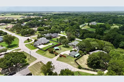 110 Pecan Valley Lane, Waxahachie, TX 75165 - Photo 7