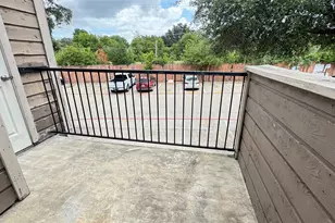 9811 Walnut St, Dallas, TX 75243 - Photo 15