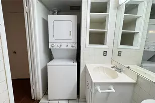 9811 Walnut St, Dallas, TX 75243 - Photo 13