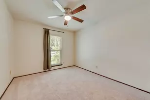 8515 Baumgarten Dr, Dallas, TX 75228 - Photo 17