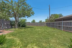 8515 Baumgarten Dr, Dallas, TX 75228 - Photo 21