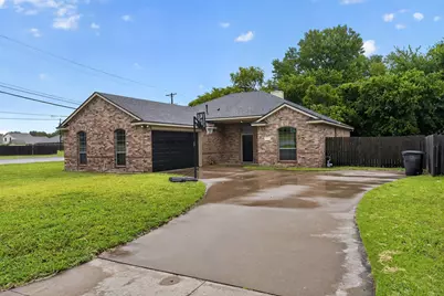 1301 Hyde Park Boulevard, Cleburne, TX 76033 - Photo 1