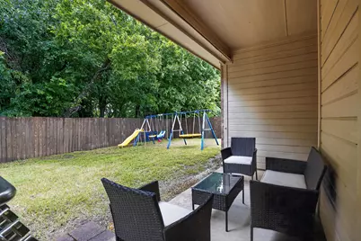 1301 Hyde Park Boulevard, Cleburne, TX 76033 - Photo 7
