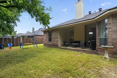 1301 Hyde Park Boulevard, Cleburne, TX 76033 - Photo 5