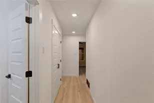 835 Glen Arbor Dr, Dallas, TX 75241 - Photo 17