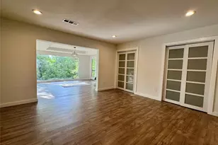 211 Mill Creek Dr, Arlington, TX 76010 - Photo 21
