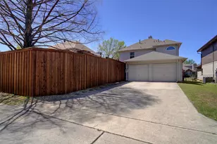 1703 Creekpoint Dr, Lewisville, TX 75067 - Photo 25