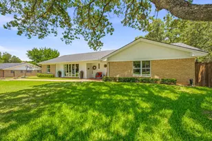 1423 Oak Hills Dr, Graham, TX 76450 - Photo 1