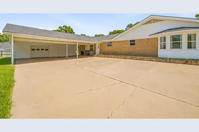 1423 Oak Hills Drive, Graham, TX 76450 - Photo 27