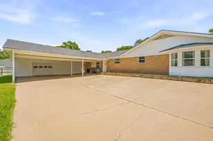 1423 Oak Hills Dr, Graham, TX 76450 - Photo 27