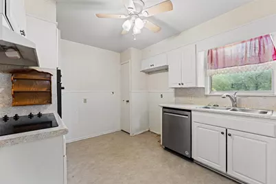 5700 Westlawn Drive, Waco, TX 76710 - Photo 11