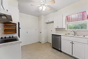5700 Westlawn Dr, Waco, TX 76710 - Photo 11