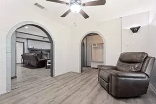 3217 Colonel Cir, Garland, TX 75043 - Photo 3