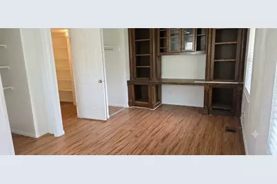 901 E Daugherty Drive, Garland, TX 75041 - Photo 5