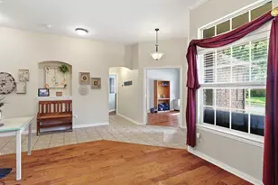 4601 Carlton Dr, Garland, TX 75043 - Photo 5