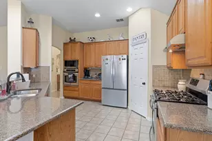 4601 Carlton Dr, Garland, TX 75043 - Photo 15