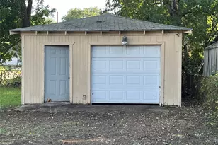 3831 Wilder St, Dallas, TX 75215 - Photo 13